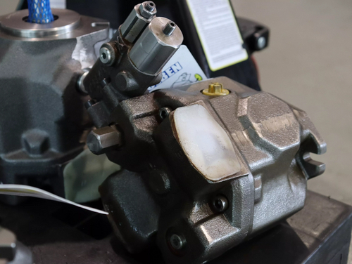 Kolben Vendita Pezzi di Ricambio Pompa per sollevatore telescopico Merlo